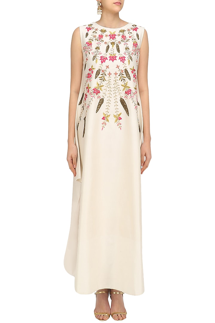 Off white high low gown available only at Pernia's Pop Up Shop.