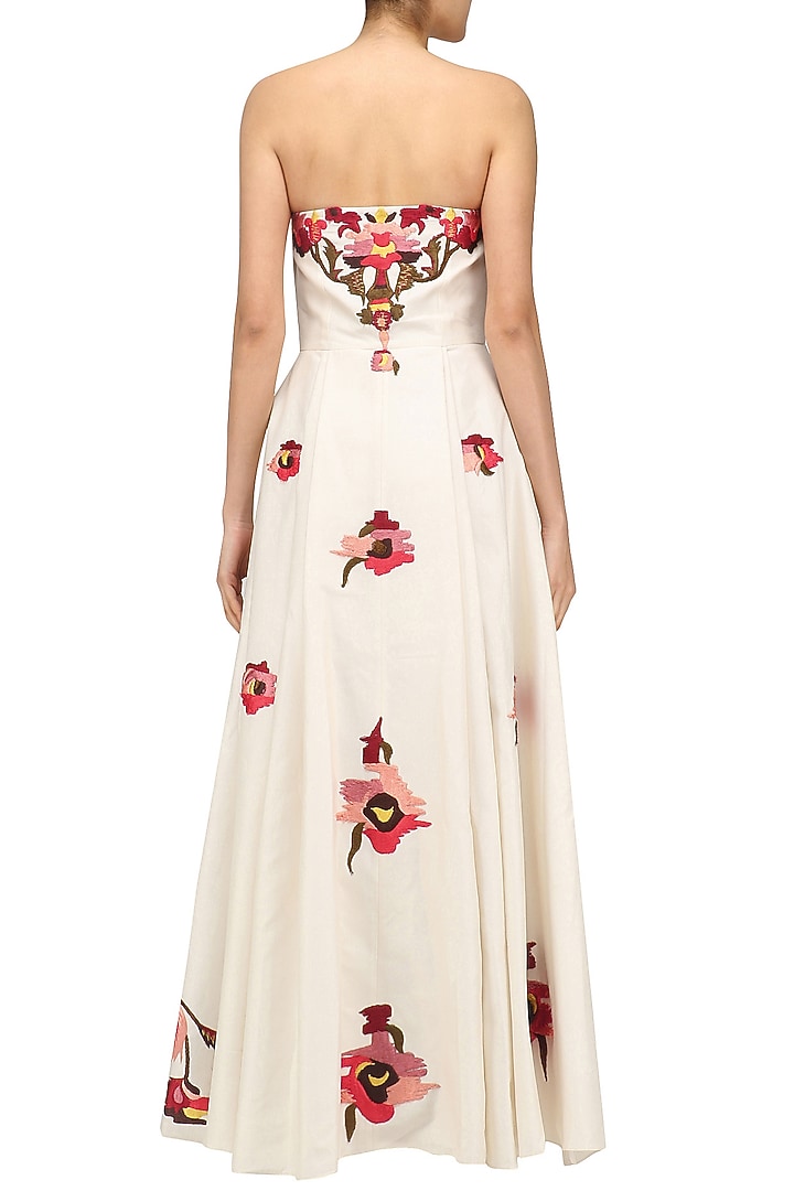 Off white embroidered off shouder gown available only at Pernia's Pop Up Shop.