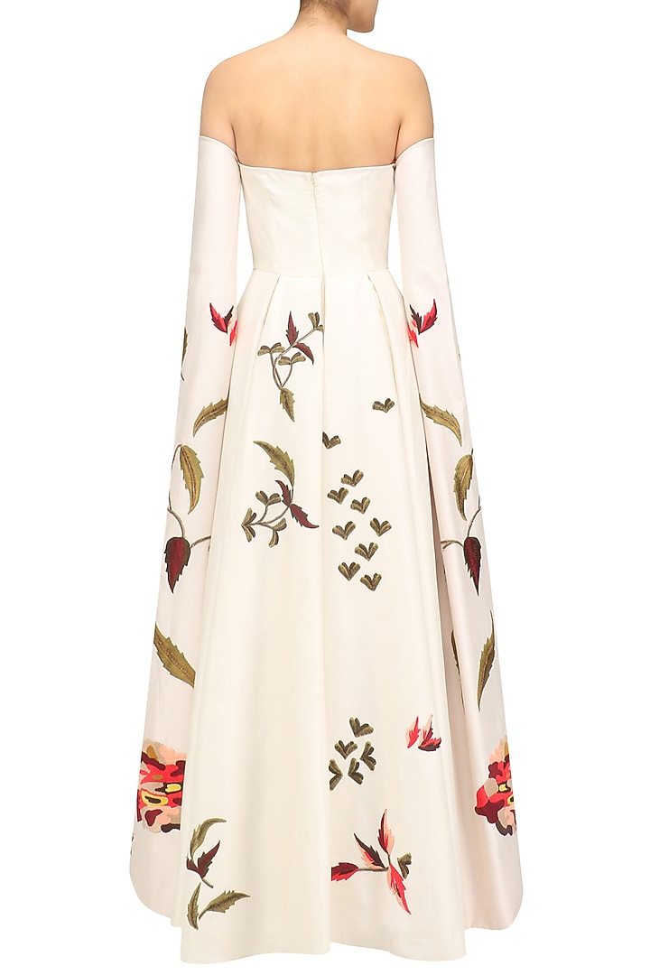 Off white open sleeves off shoulder gown available only at Pernia's Pop Up Shop.