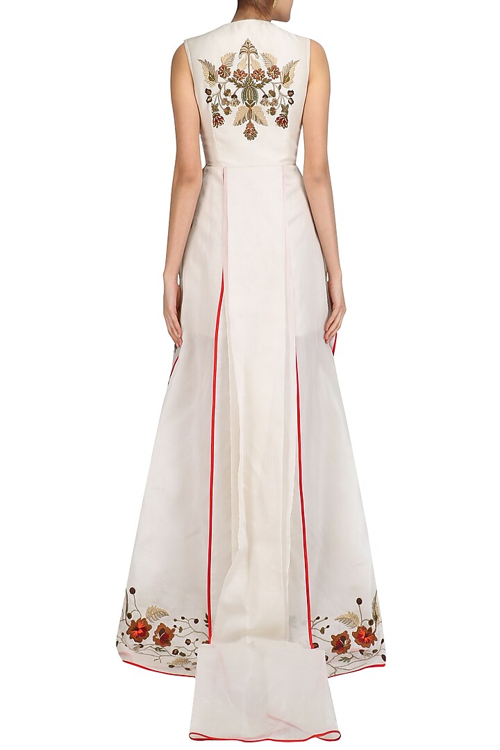 Off white high low flared gown available only at Pernia's Pop Up Shop.