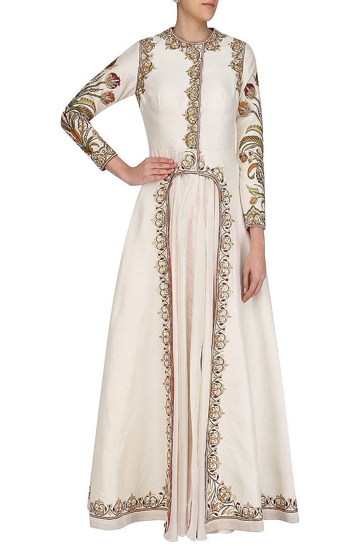 Off white front open layered gown available only at Pernia's Pop Up Shop.