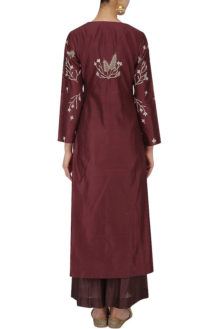 Maroon and brown floral embroidered kurta set available only at Pernia's Pop Up Shop.