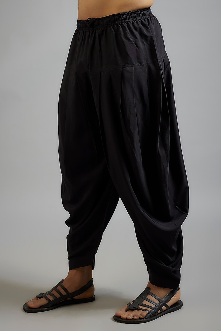 Black Silk Blend Mirror Embroidered Kurta Set by SAMMOHAN at Pernia's Pop Up Shop