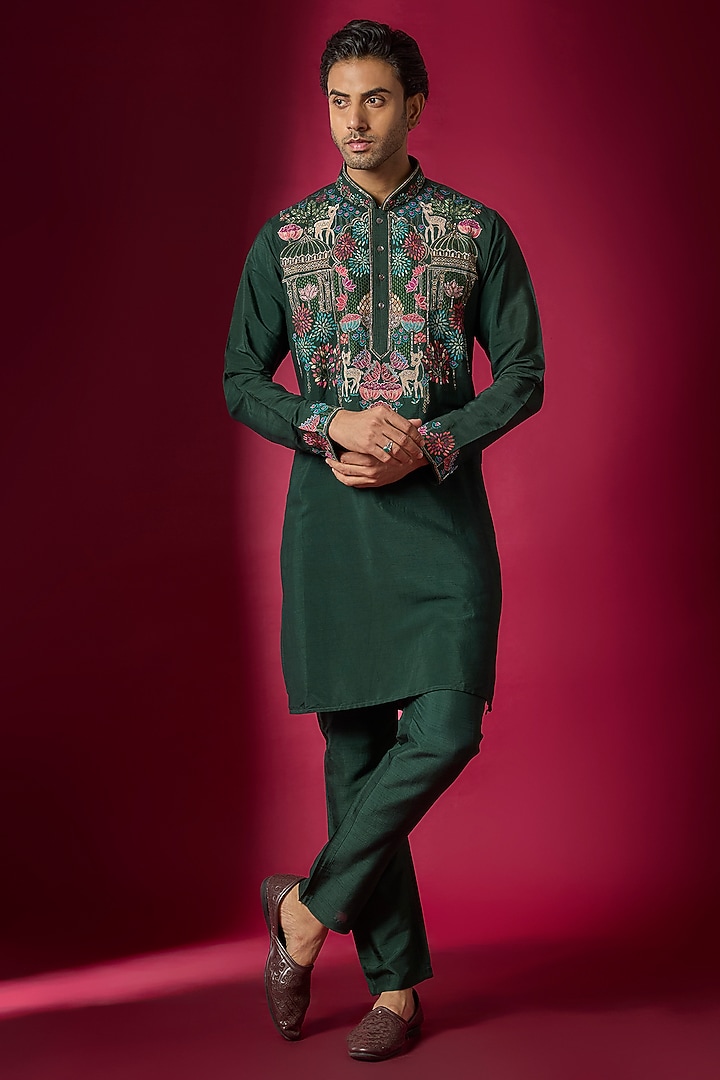 Emerald Green Tussar Hand & Machine Embroidered Kurta Set by SAMMOHAN at Pernia's Pop Up Shop