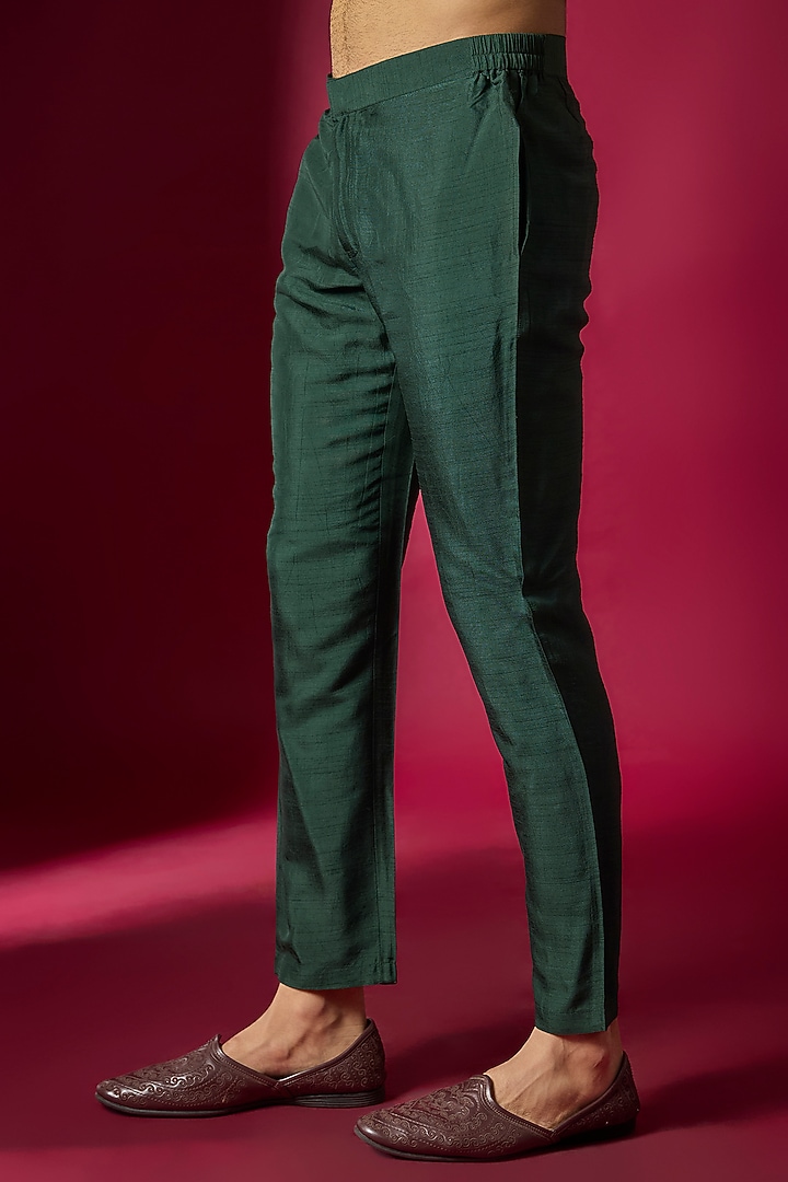 Emerald Green Tussar Hand & Machine Embroidered Kurta Set by SAMMOHAN at Pernia's Pop Up Shop