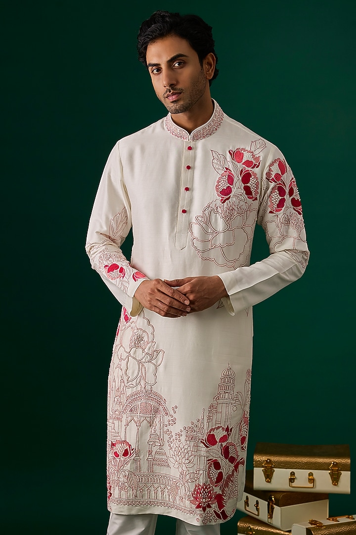 Off-White Tussar Hand & Machine Embroidered Kurta Set by SAMMOHAN at Pernia's Pop Up Shop