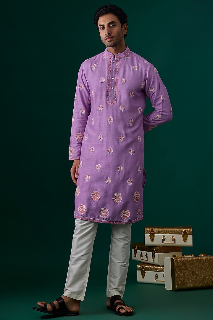 Lilac Tussar Hand & Machine Embroidered Kurta Set by SAMMOHAN at Pernia's Pop Up Shop