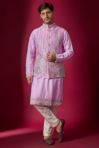 Lilac Raw Silk Resham Embroidered Bundi Jacket Set by SAMMOHAN
