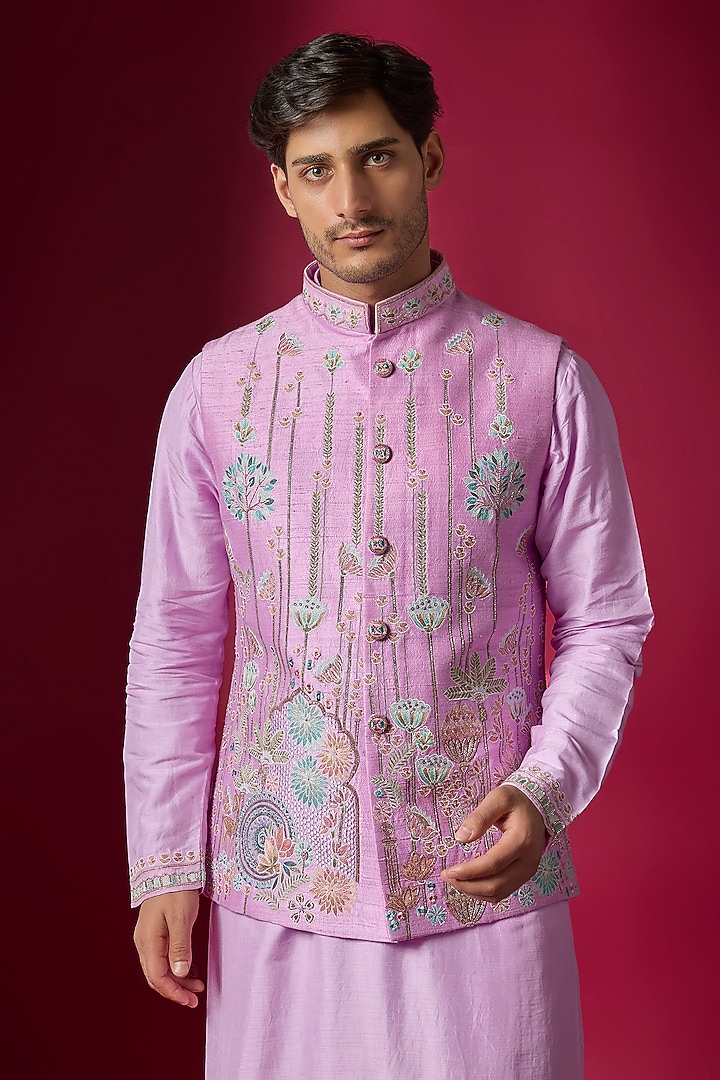 Lilac Raw Silk Resham Embroidered Bundi Jacket Set by SAMMOHAN at Pernia's Pop Up Shop