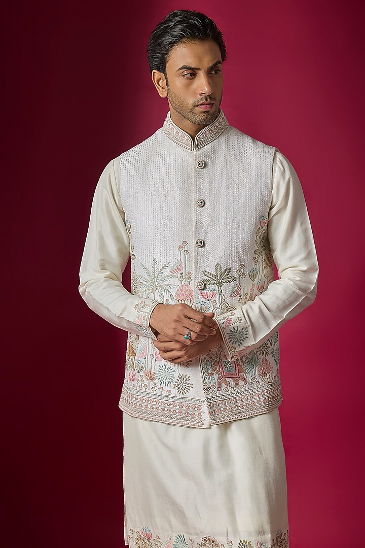 Off-White Raw Silk Resham Embroidered Bundi Jacket Set by SAMMOHAN at Pernia's Pop Up Shop