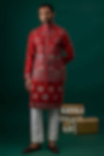 Red Raw Silk Hand & Machine Embroidered Bundi Jacket Set by SAMMOHAN at Pernia's Pop Up Shop