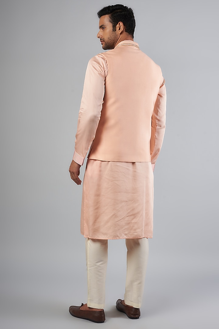 Peach Tussar Resham Embroidered Bundi Jacket Set by SAMMOHAN at Pernia's Pop Up Shop