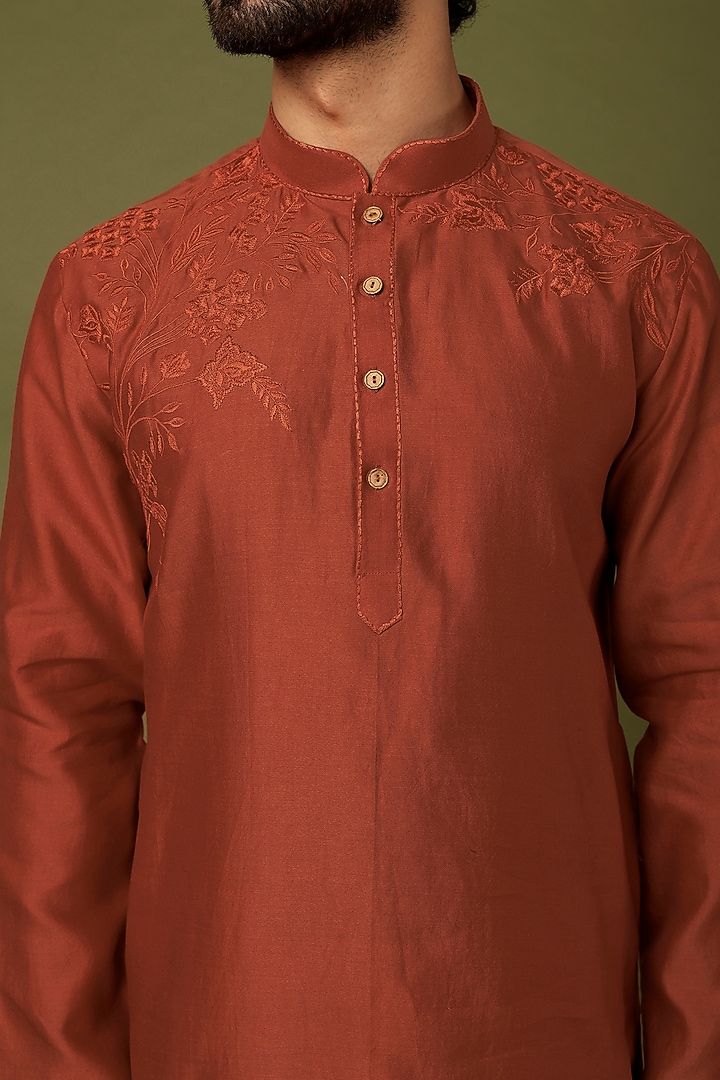 Rust Pure Chanderi Thread Embroidered Kurta Set by SAMMOHAN at Pernia's Pop Up Shop