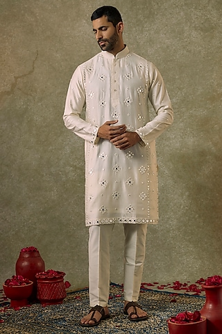 Ivory Silk Blend Mirror Embroidered Kurta Set by SAMMOHAN