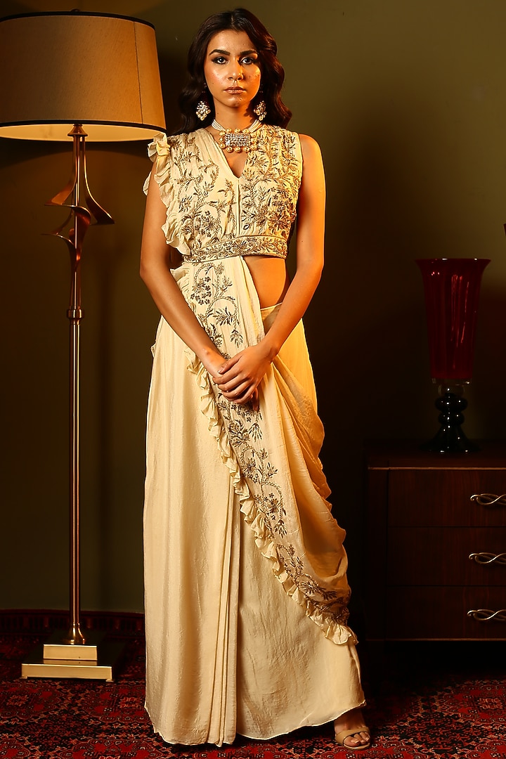 Beige Hand Embroidered Pre-Draped Wedding Saree Set by Samatvam By Anjali Bhaskar at Pernia's Pop Up Shop