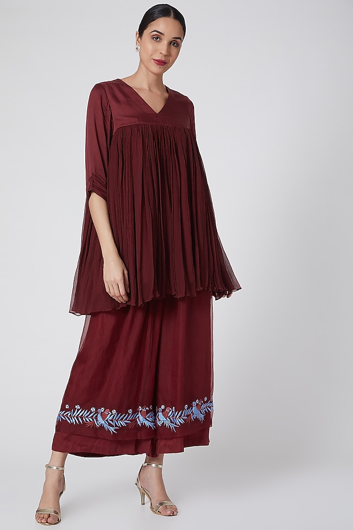 Maroon Embroidered Tunic Set by Siyona By Ankurita