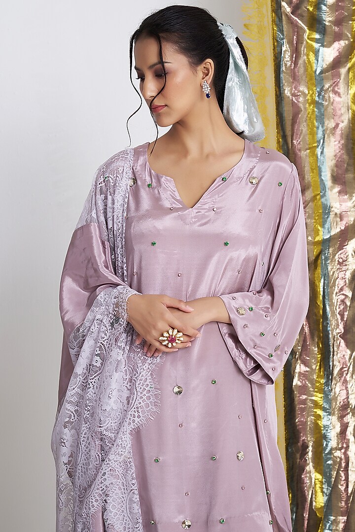 Mauve Rasgulla Crepe Crystal Embroidered Kurta Set by Siyona By Ankurita at Pernia's Pop Up Shop