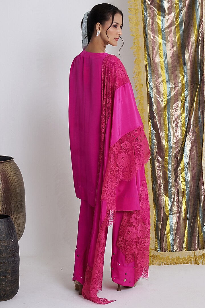 Pink Rasgulla Crepe Crystal Embroidered Kurta Set by Siyona By Ankurita at Pernia's Pop Up Shop