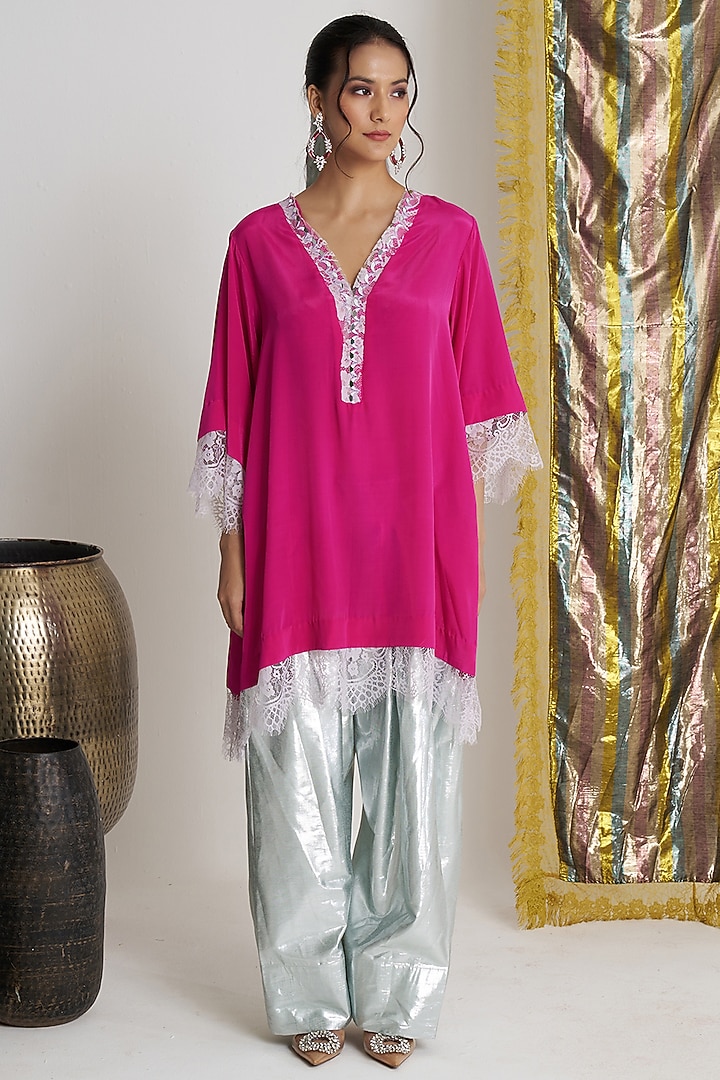 Rani Pink Rasgulla Crepe Mirror Work Kurta Set by Siyona By Ankurita at Pernia's Pop Up Shop