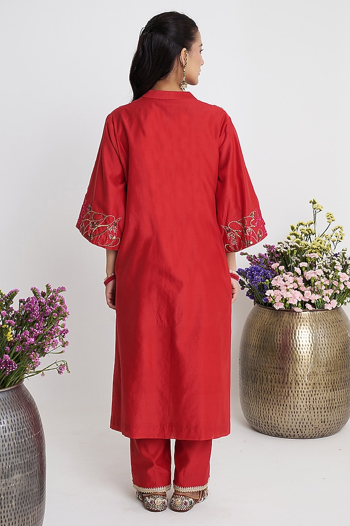 Red Chanderi Resham Embroidered Kurta Set by Siyona By Ankurita at Pernia's Pop Up Shop