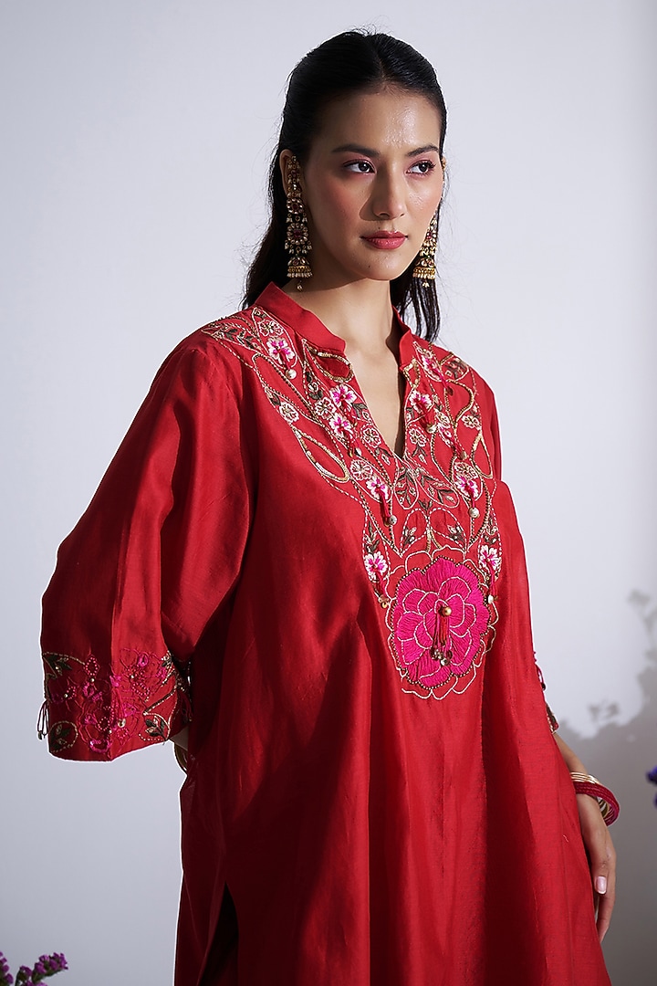Red Chanderi Resham Embroidered Kurta Set by Siyona By Ankurita at Pernia's Pop Up Shop