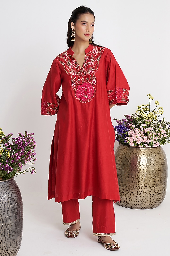 Red Chanderi Resham Embroidered Kurta Set by Siyona By Ankurita at Pernia's Pop Up Shop