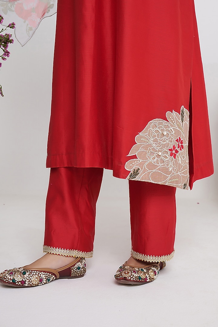 Red & Beige Chanderi Patchwork Kurta Set by Siyona By Ankurita at Pernia's Pop Up Shop