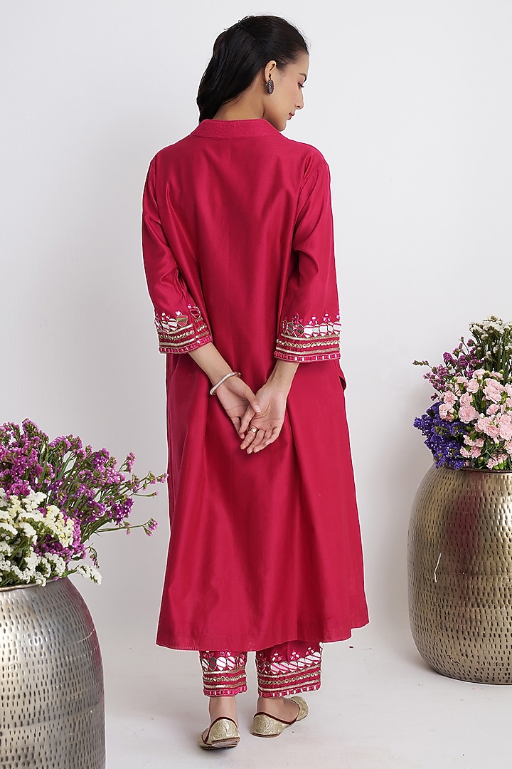 Pink Chanderi Silk Hand Embroidered Kurta Set by Siyona By Ankurita at Pernia's Pop Up Shop