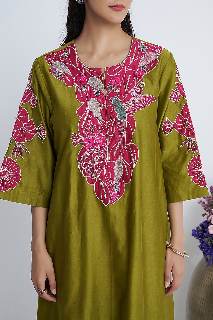 Mehendi Green Chanderi Patchwork Kurta Set by Siyona By Ankurita at Pernia's Pop Up Shop