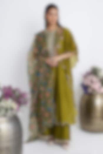 Mehendi Green Chanderi Mirror & Resham Embroidered Kurta Set by Siyona By Ankurita at Pernia's Pop Up Shop