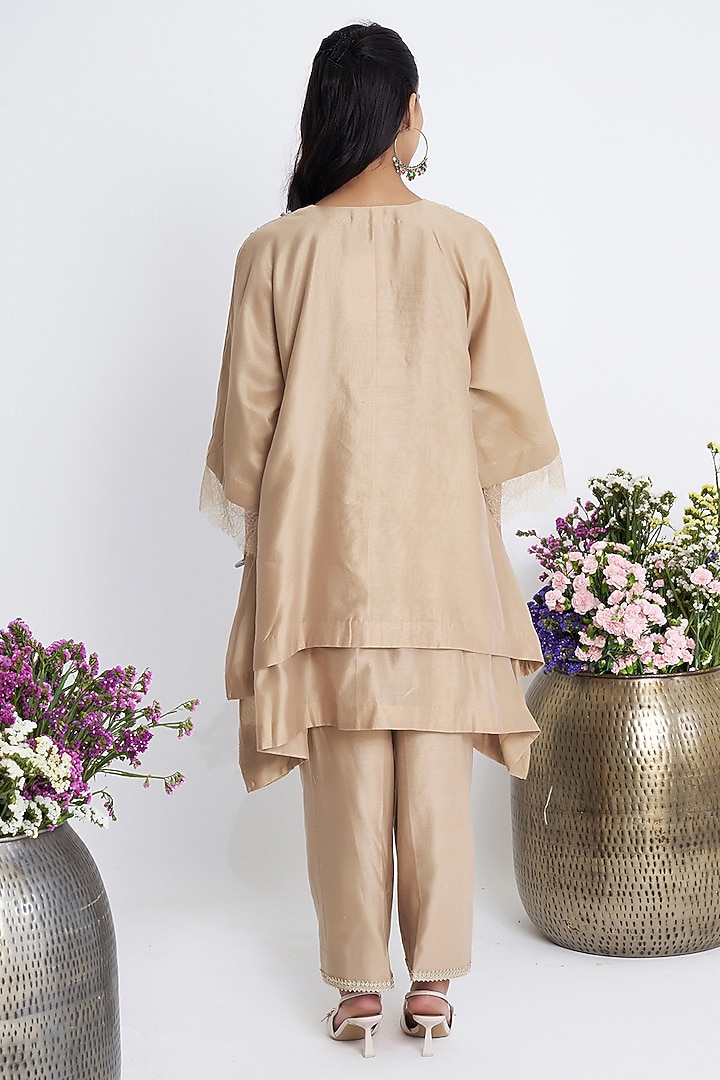 Beige Chanderi Zari Jaal Handwork Kurta Set by Siyona By Ankurita at Pernia's Pop Up Shop