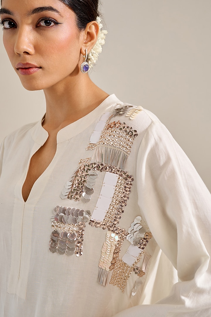 Ivory Linen Motif Hand Embellished Kurta Set by Siyona By Ankurita at Pernia's Pop Up Shop