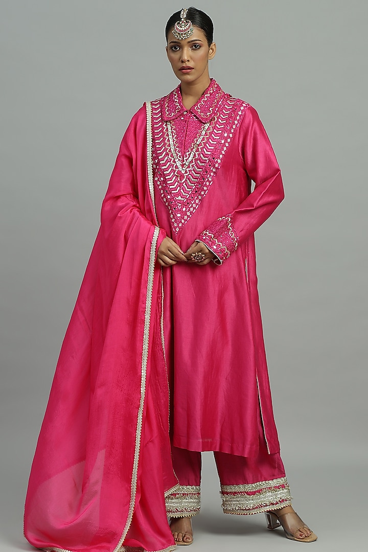 Pink Pure Chanderi Sequins Embroidered Collar Kurta Set by Siyona By Ankurita at Pernia's Pop Up Shop