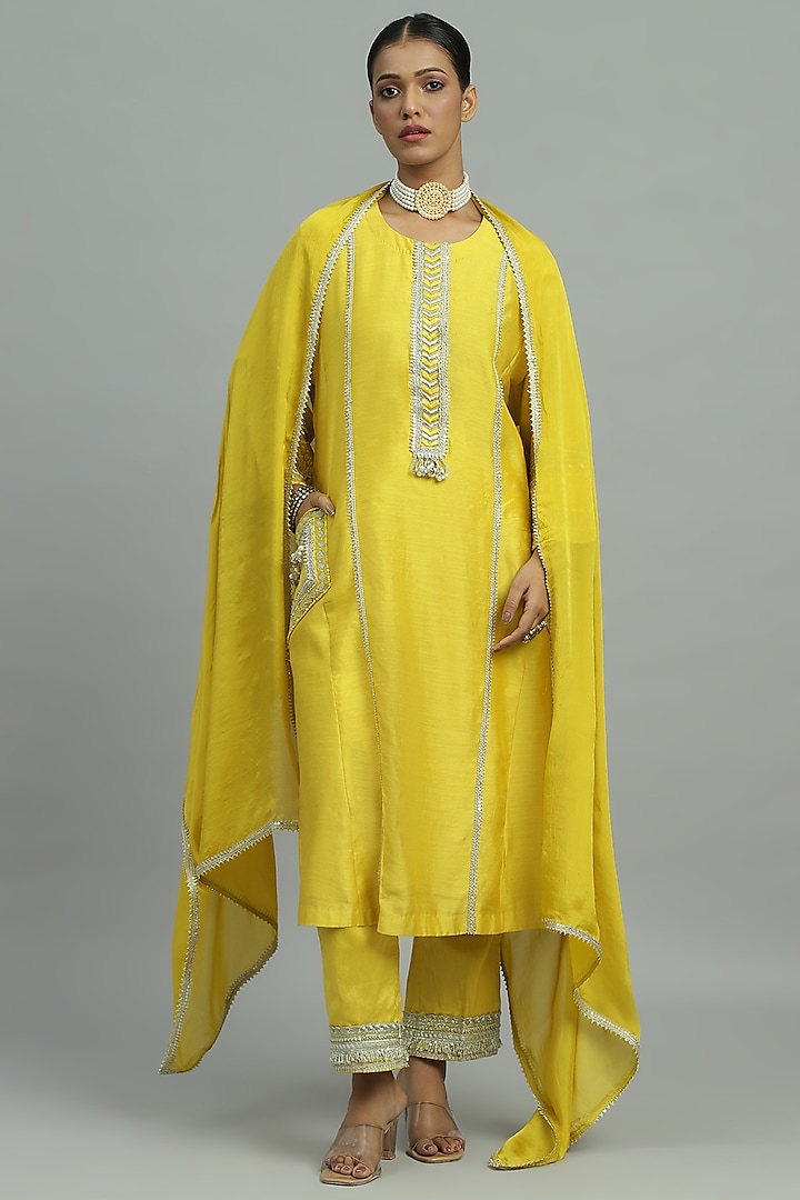 Yellow Pure Chanderi Sequins Embroidered Kurta Set by Siyona By Ankurita at Pernia's Pop Up Shop