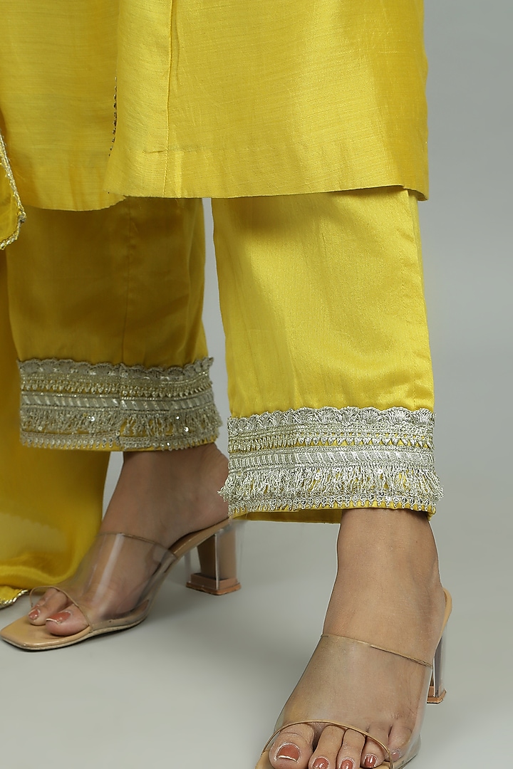 Yellow Pure Chanderi Sequins Embroidered Kurta Set by Siyona By Ankurita at Pernia's Pop Up Shop