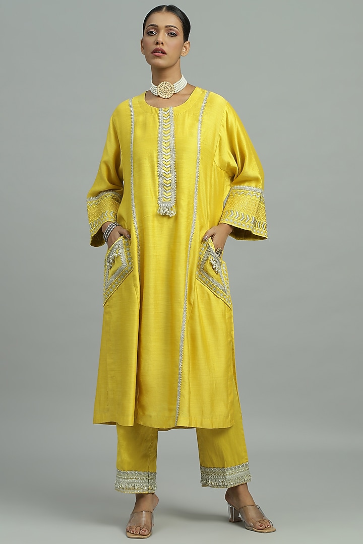 Yellow Pure Chanderi Sequins Embroidered Kurta Set by Siyona By Ankurita at Pernia's Pop Up Shop