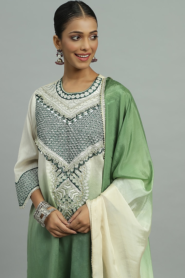 Green Pure Chanderi Sequins Embroidered Ombre Kurta Set by Siyona By Ankurita at Pernia's Pop Up Shop