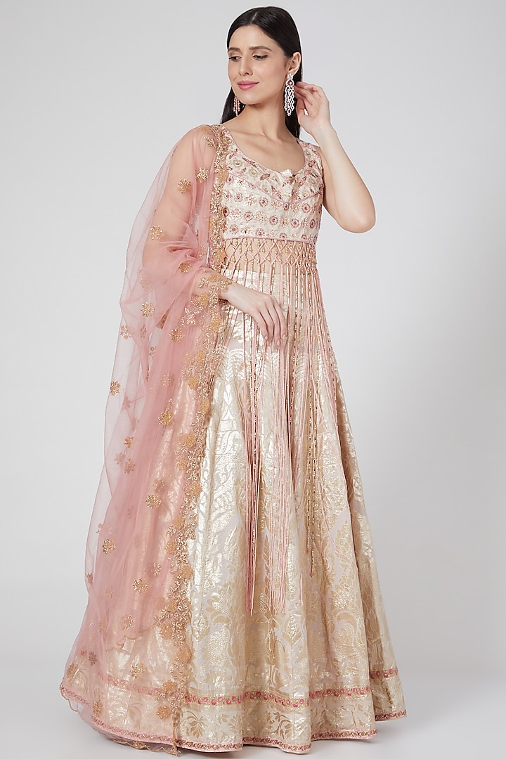 Blush Pink Embroidered Wedding Lehenga Set by Saaj By Ankita at Pernia's Pop Up Shop