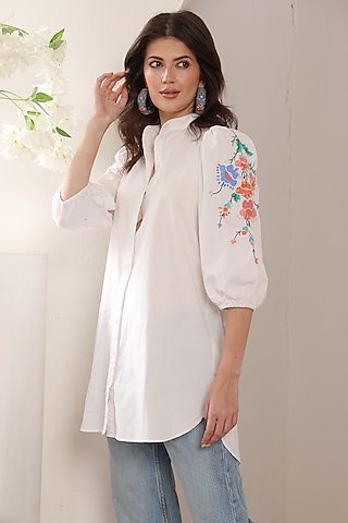 White Poplin Thread & Crystal Embroidered Oversized Shirt by Saaj By Ankita