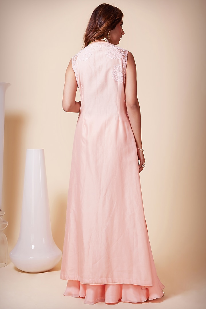 Peach Chanderi Embroidered Kurta Set by Saaj By Ankita at Pernia's Pop Up Shop