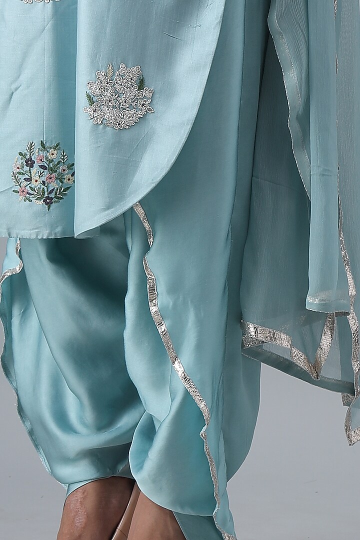 Sky Blue Embroidered Kurta Set by Siddh by Deepa Goel at Pernia's Pop Up Shop