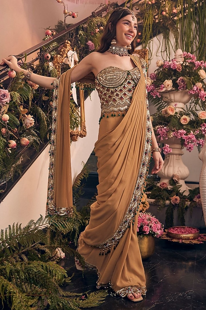 Gold Satin Organza Polyester Zardosi Embroidered Reception Saree Set by Swish By dolcy and Simran at Pernia's Pop Up Shop
