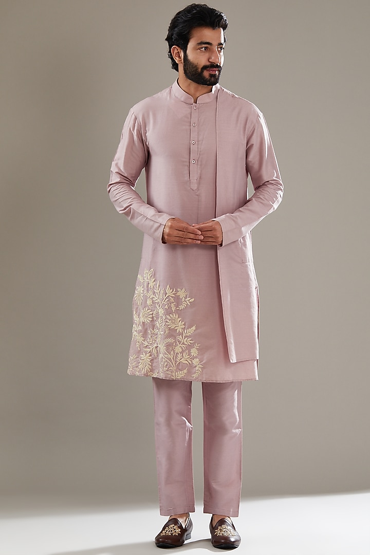 Light Mauve Raw Silk Thread Embroidered Bundi Jacket Set by SBJ at Pernia's Pop Up Shop