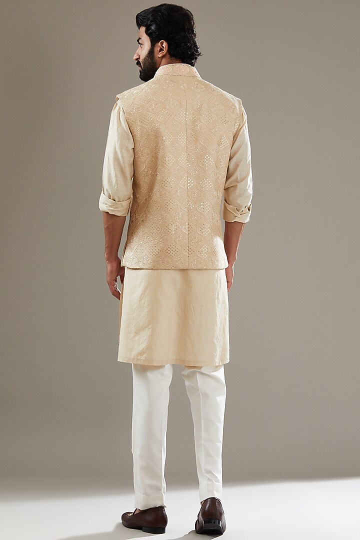 Dusty Pink Silk Thread Embroidered Bundi Jacket Set by SBJ at Pernia's Pop Up Shop