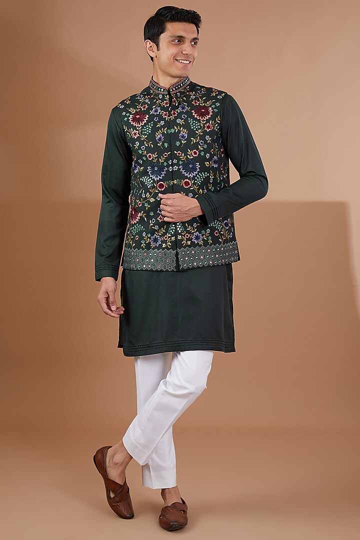 Green Silk Embroidered Bundi Jacket Set by SBJ at Pernia's Pop Up Shop