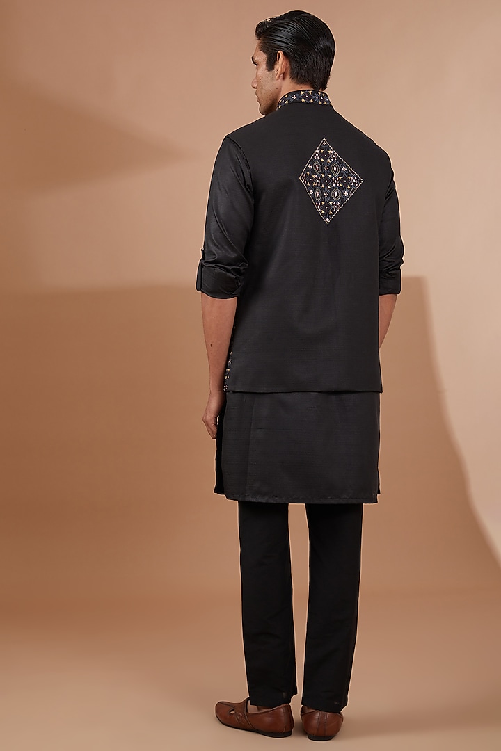 Dark Green Silk Embroidered Bundi Jacket Set by SBJ at Pernia's Pop Up Shop