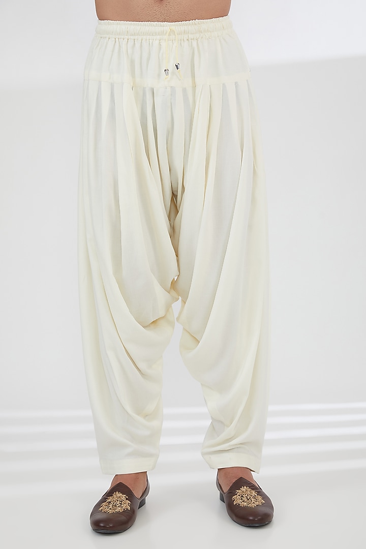 Ivory Georgette Chikankari Kurta Set by SBJ at Pernia's Pop Up Shop