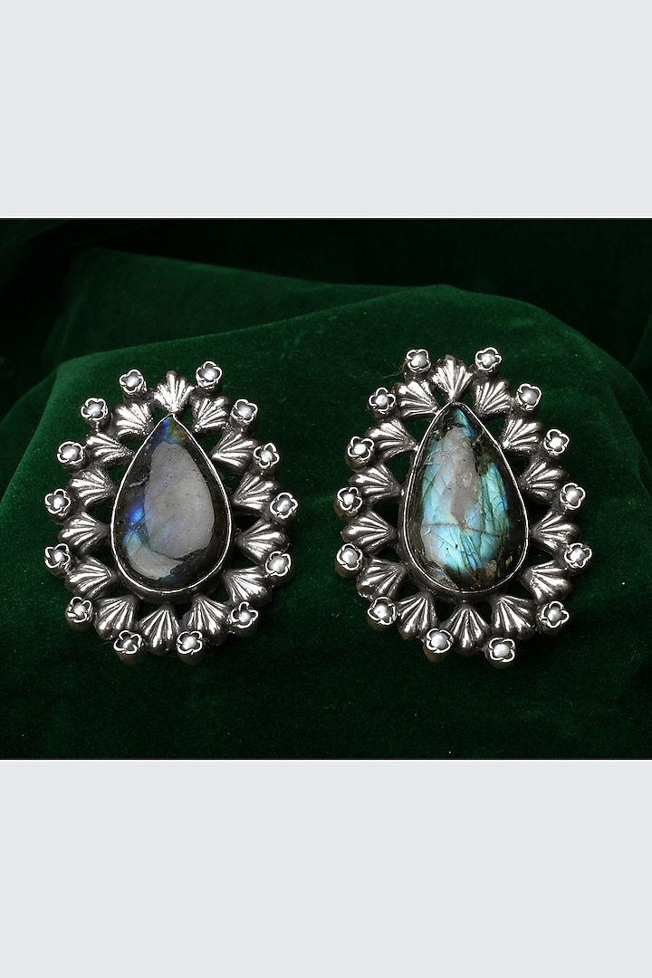Silver Finish Kundan Polki & Labradorite Drop Earrings In Sterling Silver by Sangeeta Boochra