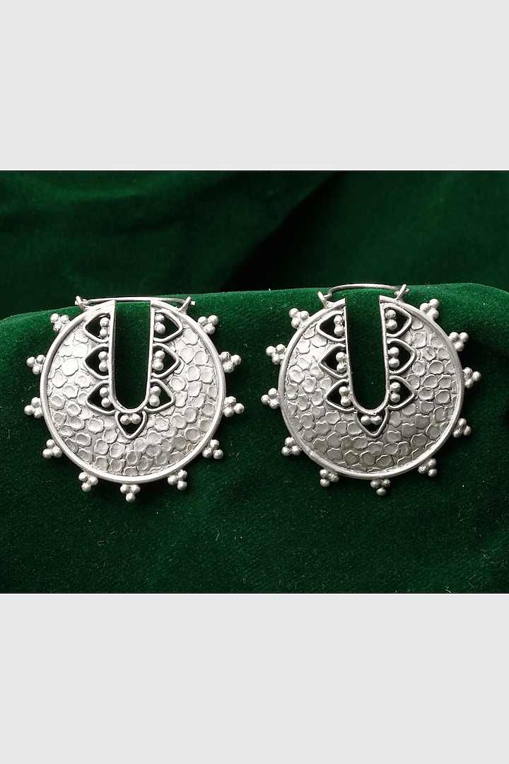 Oxidized Silver Finish Floral Motif Earrings In Sterling Silver by Sangeeta Boochra