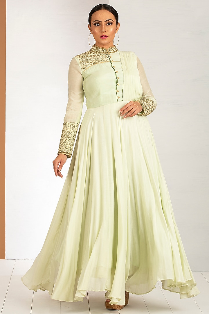 Luminary Green Party Wear Gown With Attached Dupatta by Siyaahi by Poonam & Rohit at Pernia's Pop Up Shop